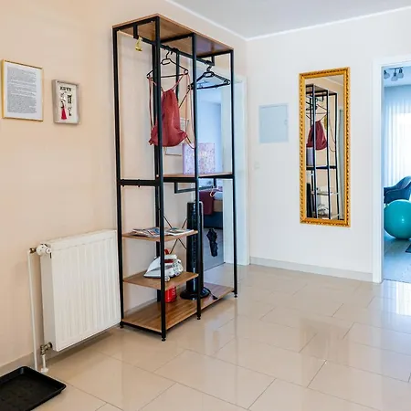 Golden Design Apartment, Zentral, Familie Und Business, 1000 Mbit * Duisburg